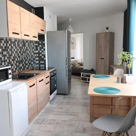 Lesny Апартаменты *