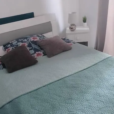 Lesny Апартаменты *